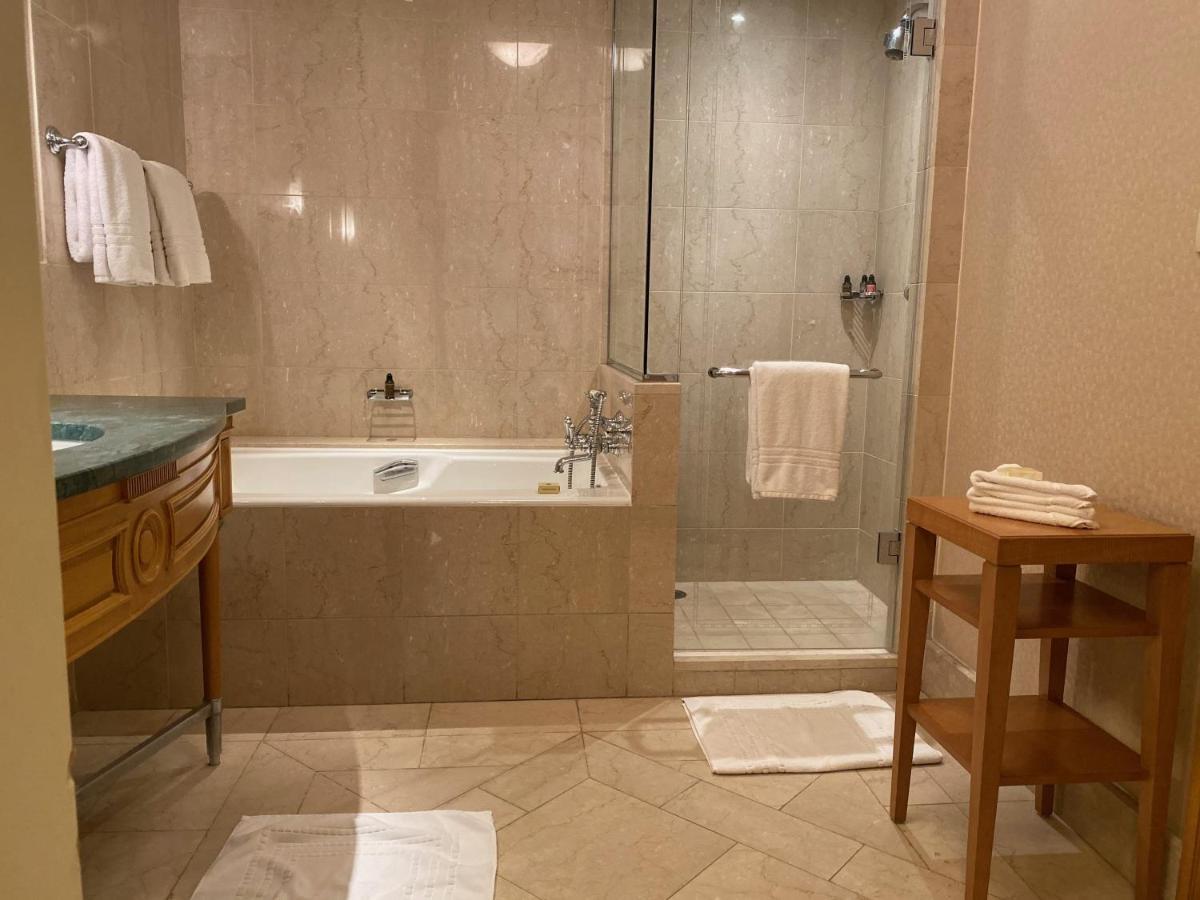 Chez Haytham At Four Seasons Nile Plaza Residential Suite Каир Экстерьер фото